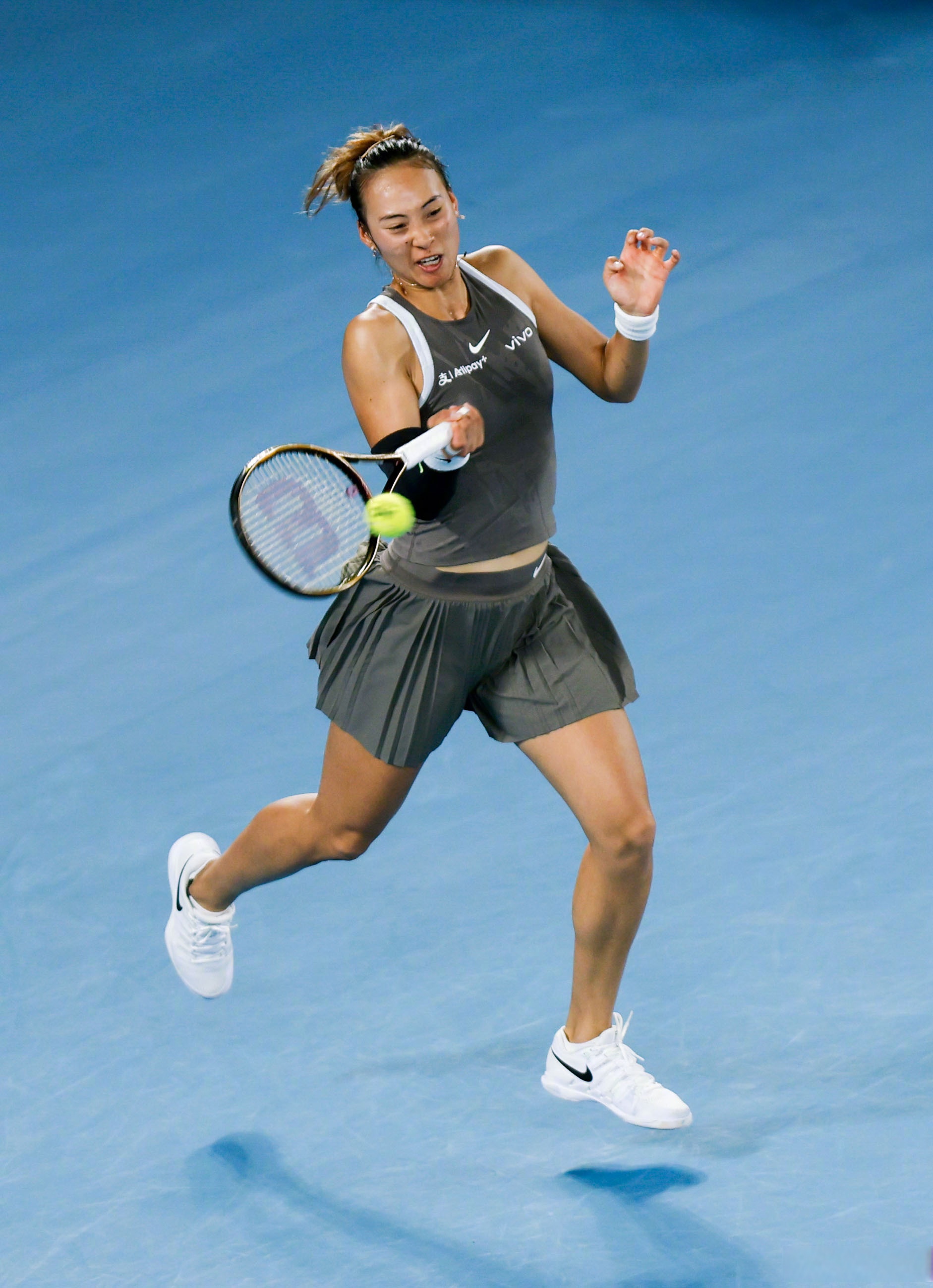 功却向世界 功却向世界